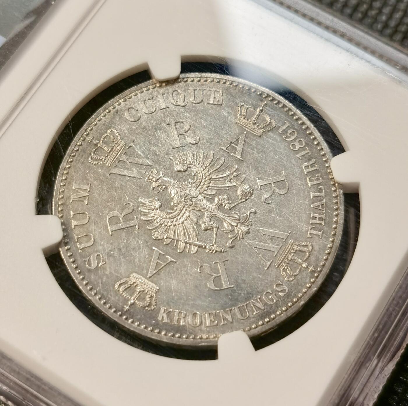 甄臻铺-世界币章拍卖（第39期）送拍享返佣金等优惠多多 NGC-UNCD 1861A德国普鲁士泰勒 威廉皇帝奥古斯塔皇后结婚纪念 底板有镜面效果 毛衣和皇冠很有特色
