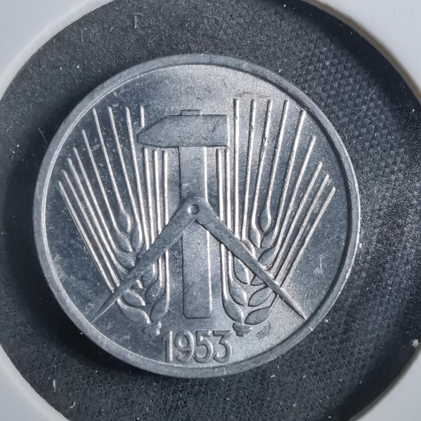 沼泽如烟--第902场 东德1953年5芬尼