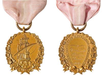 中新泰星2025年秋拍 徽章 纪念章及金银器专场 - 1897年英国五月花号音乐家金质纪念章一枚