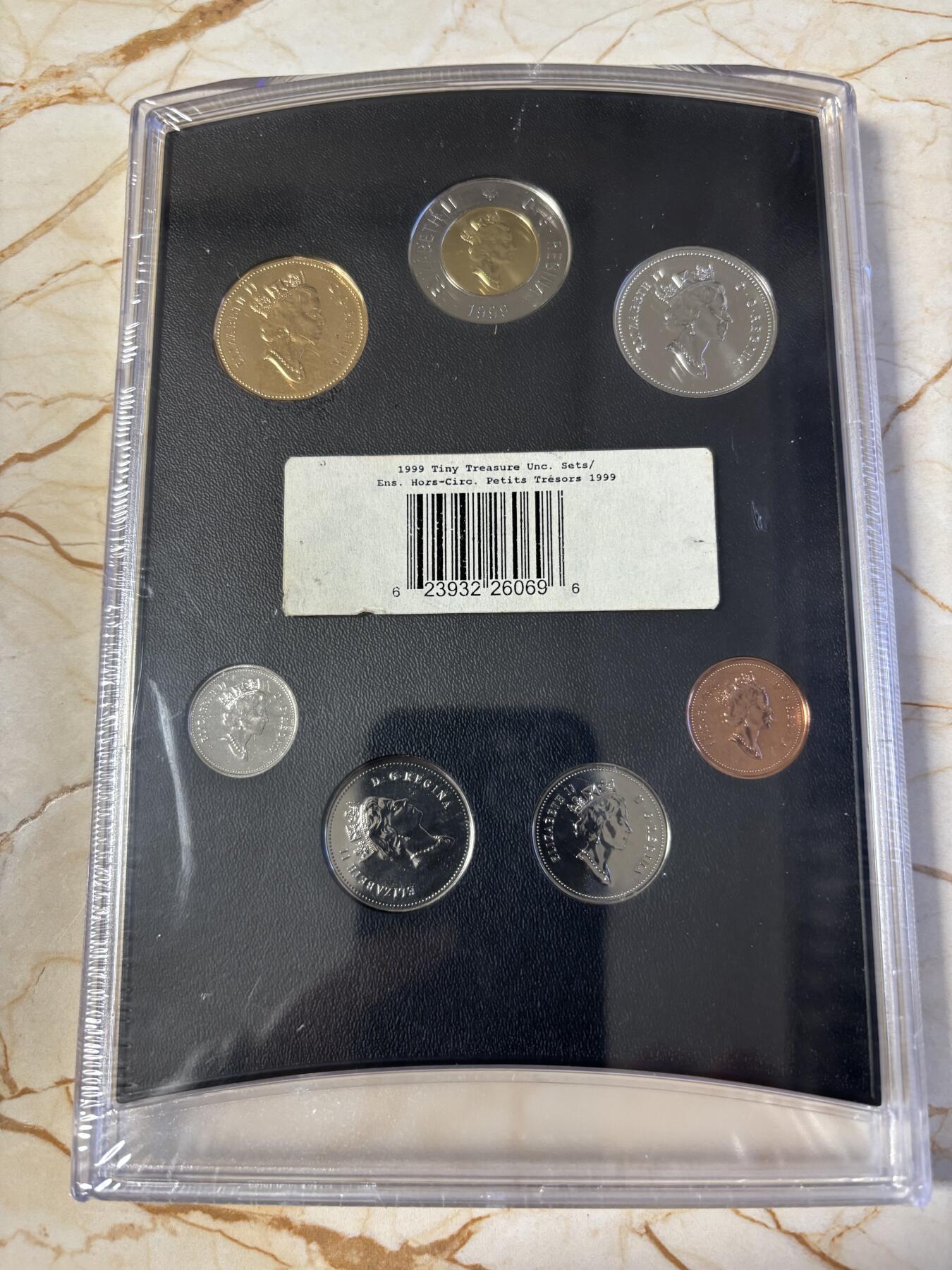 第181期拍卖 加拿大1999年7枚套币封装造币厂原封，没有拆开