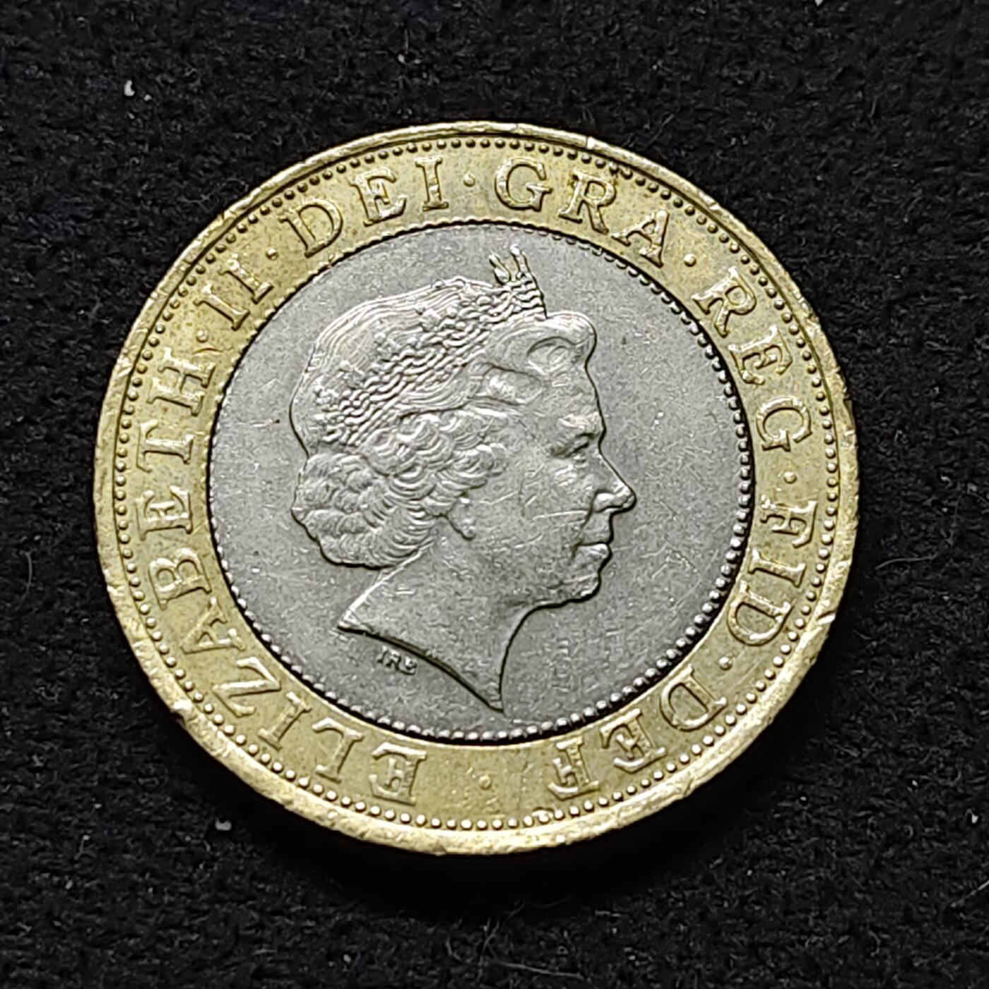 【全场包邮】纯粹捡漏拍476场（免费代拍第13场）调整中 英国2005年2镑二战胜利60周年双色纪念币