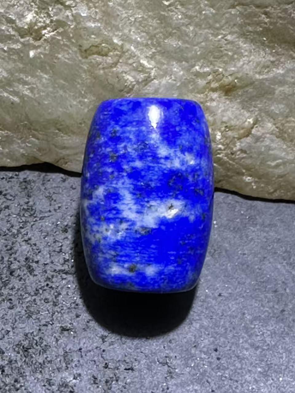 精美阿富汗老矿青金石桶珠一颗，，