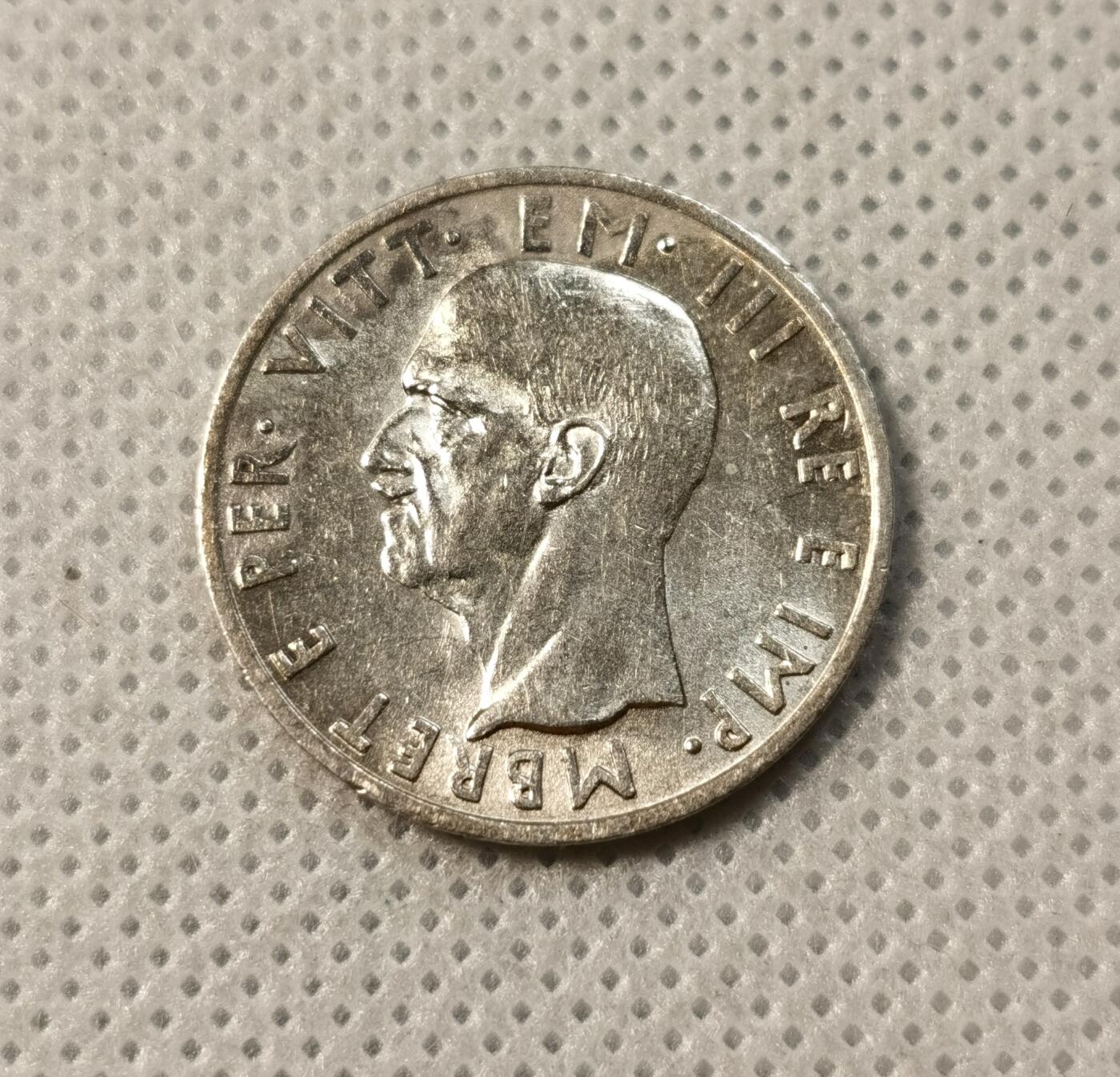 甄臻铺-世界币章拍卖（第39期）送拍享返佣金等优惠多多