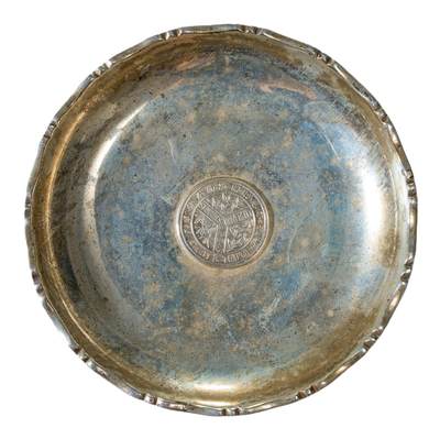 中新泰星2025年秋拍 徽章 纪念章及金银器专场 - 民国圣约翰同学会纪念银盘一件