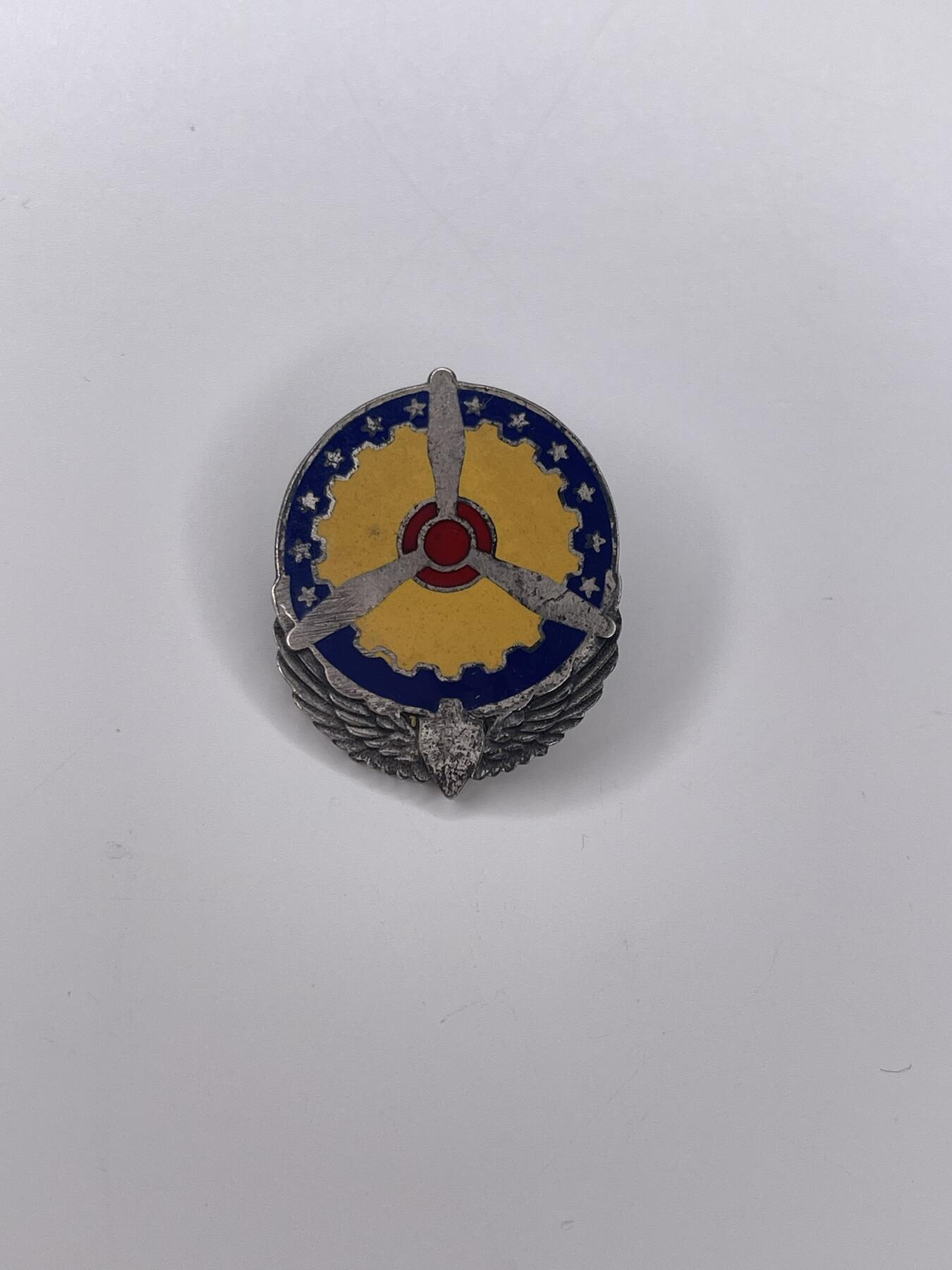 新时代收藏徽章红藏拍卖(第二十八场)  徽章纸品证书杂项 二战美军陆航机械与引擎司令部证章 银制珐琅带厂标银标