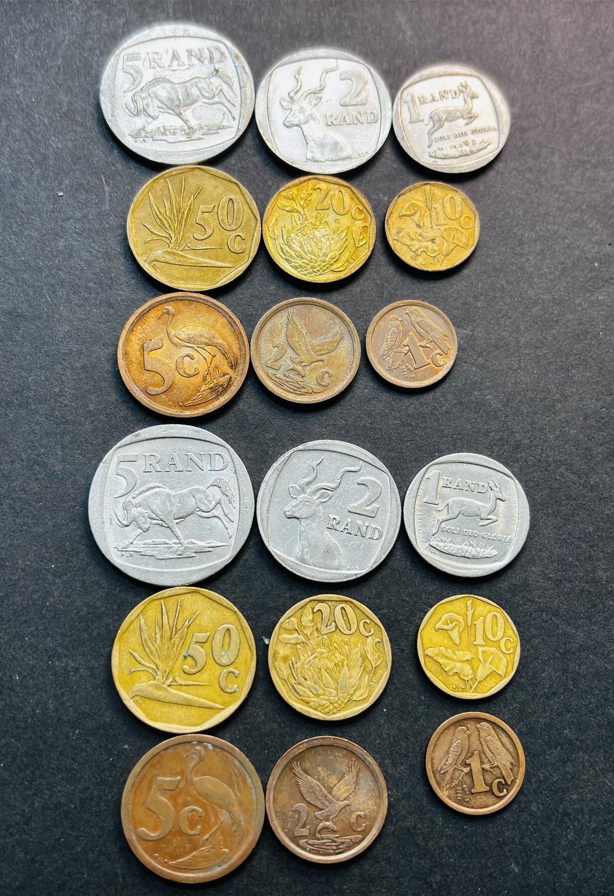 文馨钱币收藏第 281 场，【 长期接收代拍品】银元，银币，套币，纸币专场（本场截拍后休息三天，19 号发货） 极美品南非 1 分-5 伊兰特套币 2 套共 18 枚