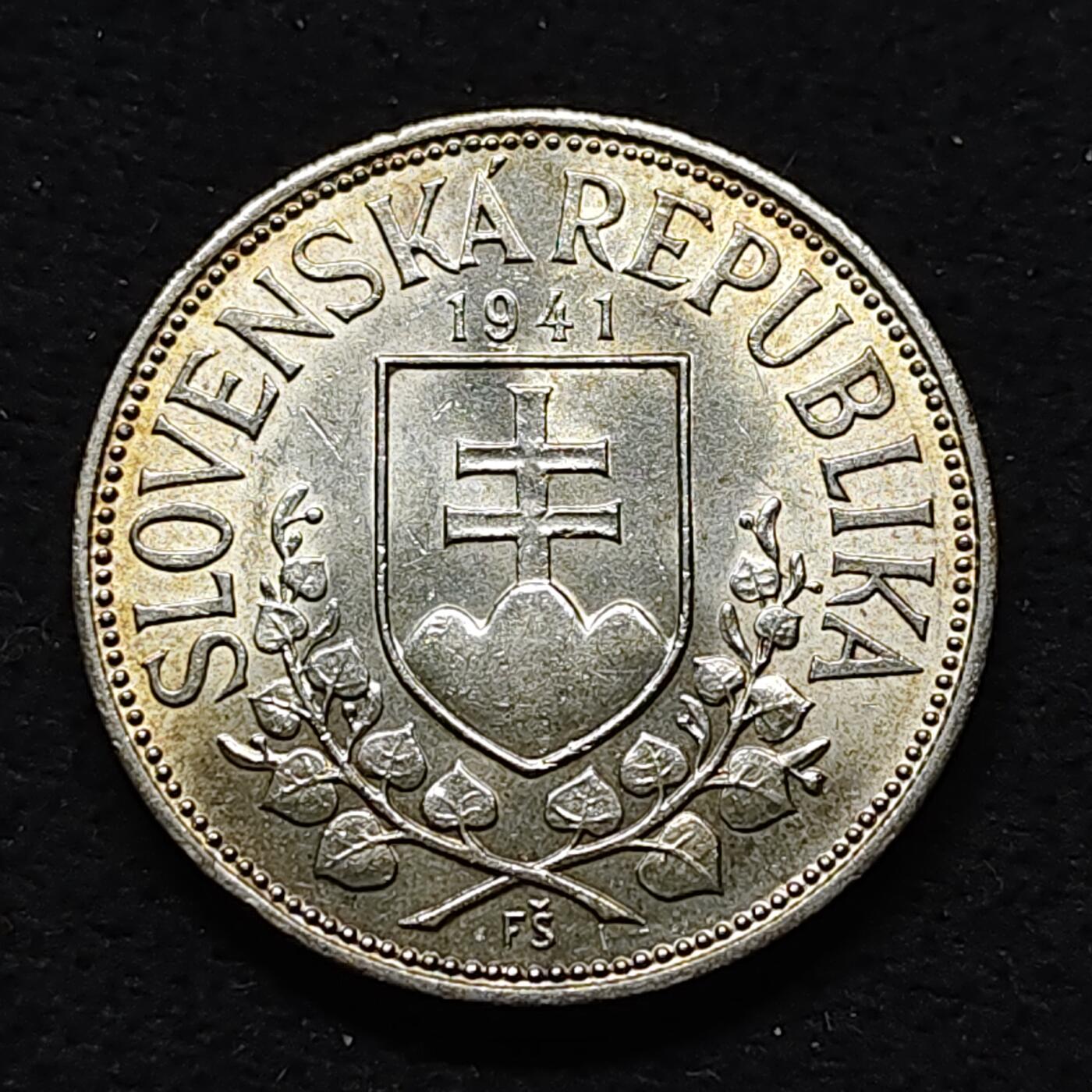 【全场包邮】纯粹捡漏拍477场（免费代拍第14场）调整中 德占斯洛伐克1941年20克朗圣西里尔和圣美多迪乌斯双圣（31毫米15克）纪念银币