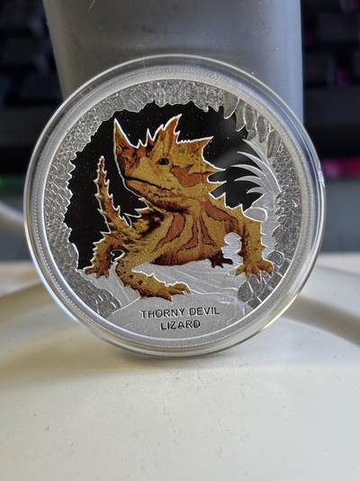 第181期拍卖 - 图瓦卢2014年危险动物系列棘手魔鬼蜥蜴彩色纪念银币，1盎司，999银，发行量5000枚