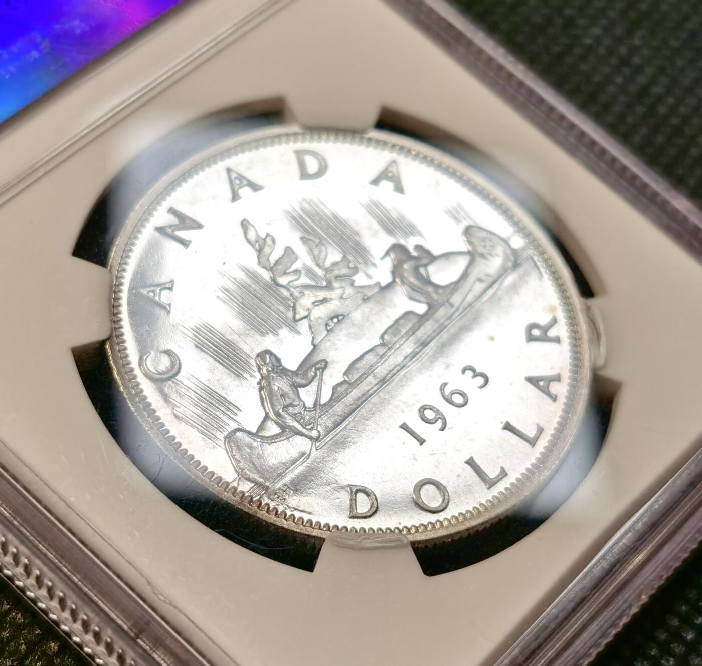 甄臻铺-世界币章拍卖（第39期）送拍享返佣金等优惠多多