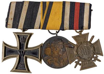 中新泰星2025年秋拍 徽章 纪念章及金银器专场 - 19世纪外国联排勋章一件