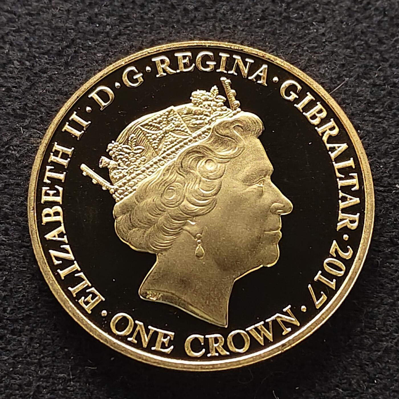 【全场包邮】纯粹捡漏拍476场（免费代拍第13场）调整中 直布罗陀2017年1克朗女王白金婚系列家族彩色镀金精制克朗型纪念币