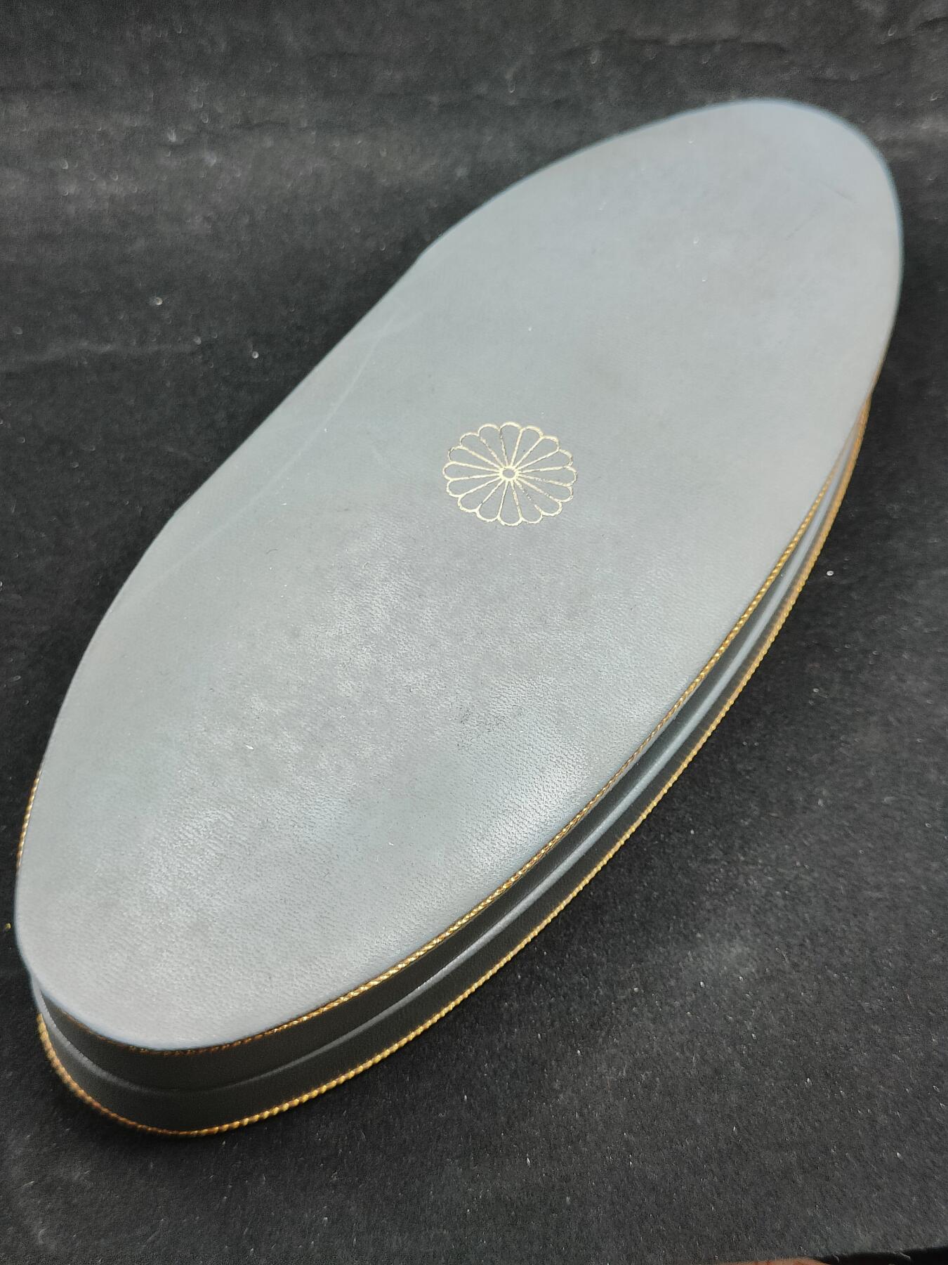 0元起拍勋章 第310期 咸鱼国勋章拍卖专场 11月16日（周日）下午6：00开始 日本在位60周年纪念怀表，纯银挂坠