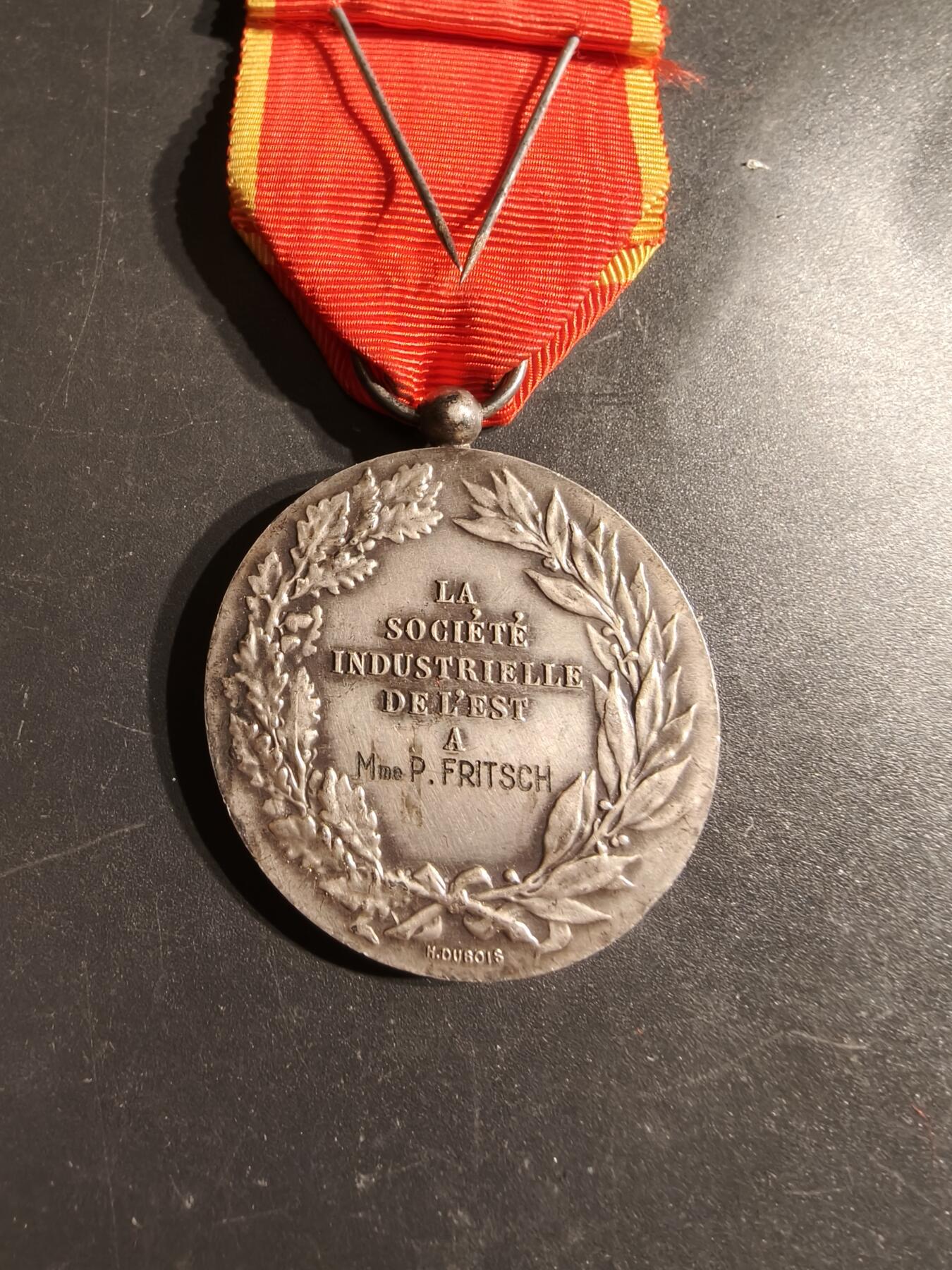 老王徽章第163期 13-15日三场连拍 16日统一发货  13、14日结束后可寄存