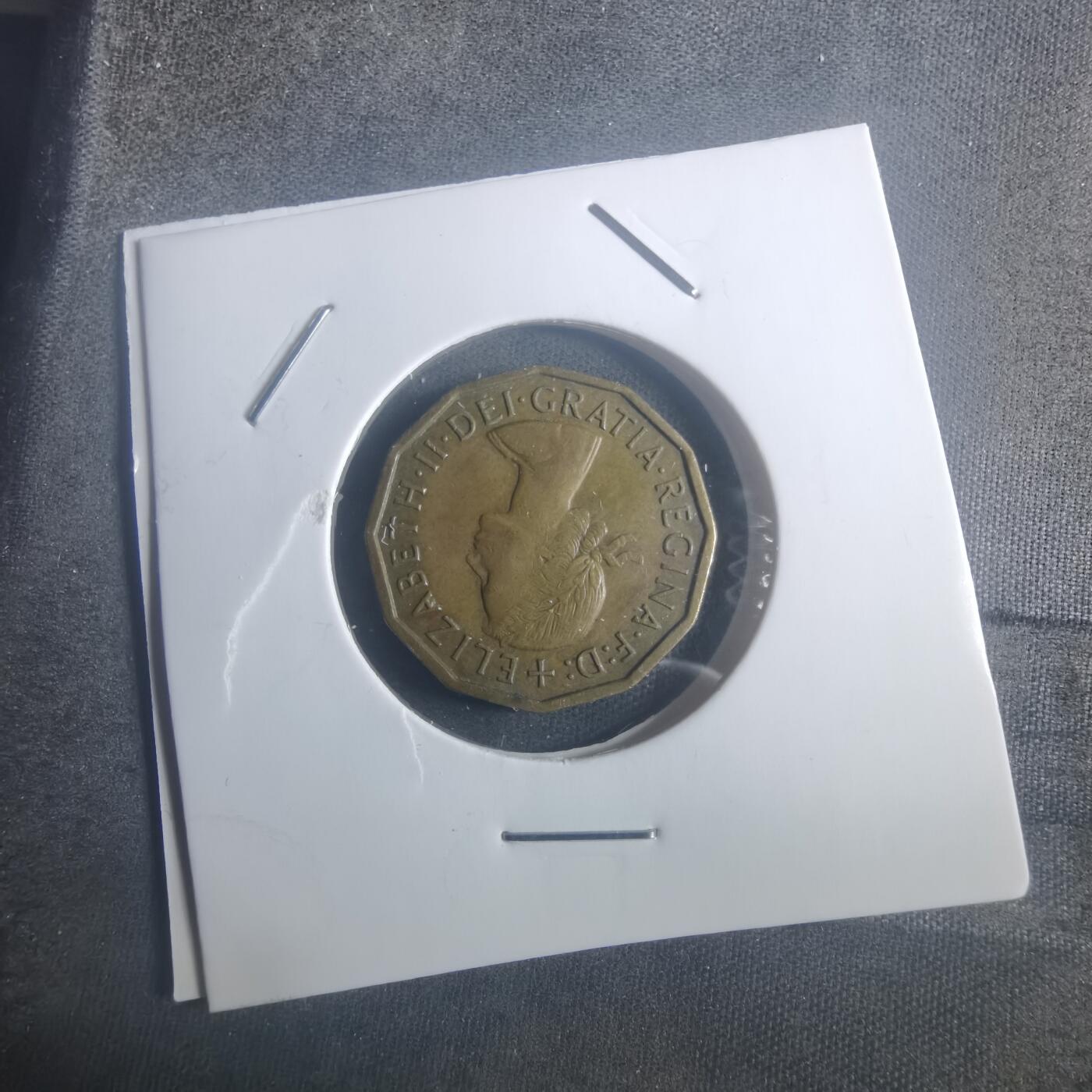 沼泽如烟--第900场 英国1960年3便士