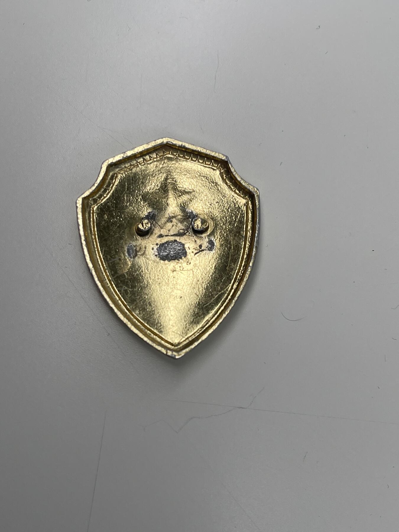 新时代收藏徽章红藏拍卖(第二十八场)  徽章纸品证书杂项 老盾徽一个