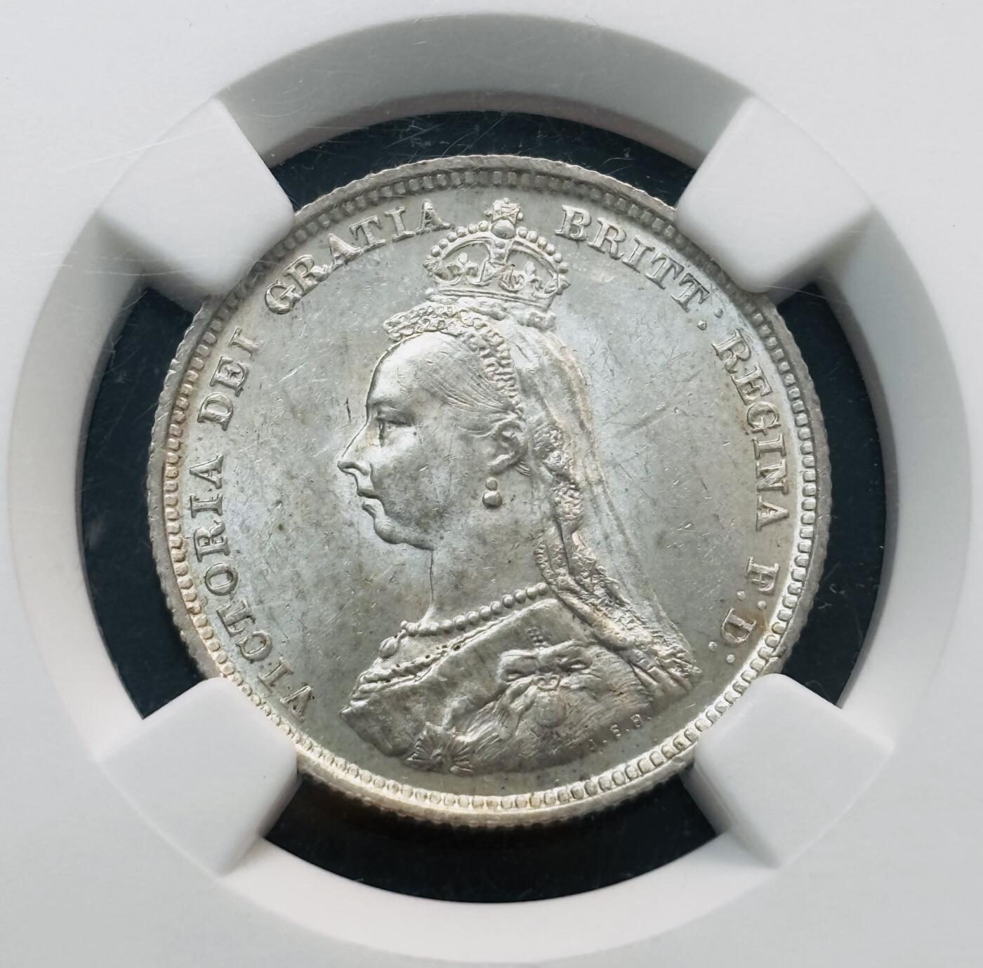 文馨钱币收藏第 281 场，【 长期接收代拍品】银元，银币，套币，纸币专场（本场截拍后休息三天，19 号发货） 稀少 1887 年英国维多利亚 1 先令银币，NGC 评级 MS63 分，此拍为一对 2 枚，喜欢的老板大胆出价，这品相不多见了