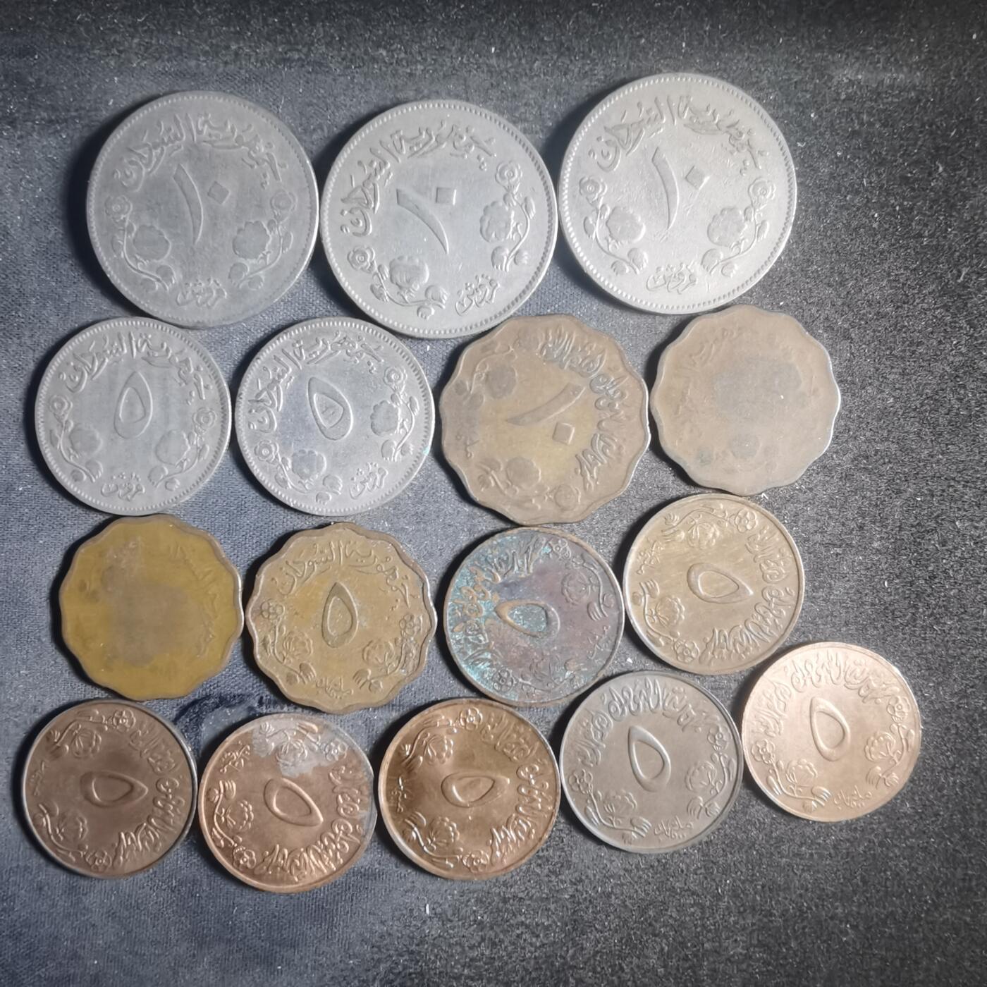 沼泽如烟--第900场 苏丹16枚