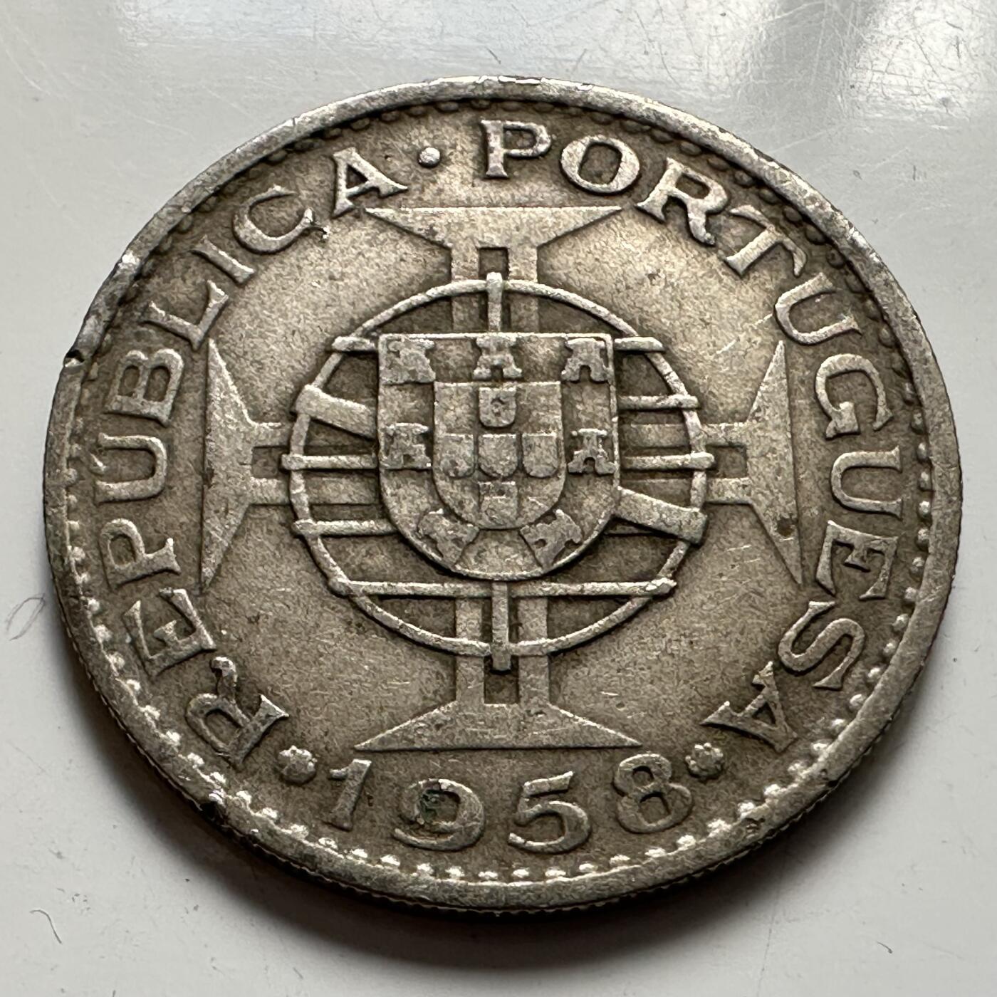 🌹外币初藏🌹🐯2025年第127场  每周二四六晚8️⃣点 接代拍 东帝汶1958年60分b