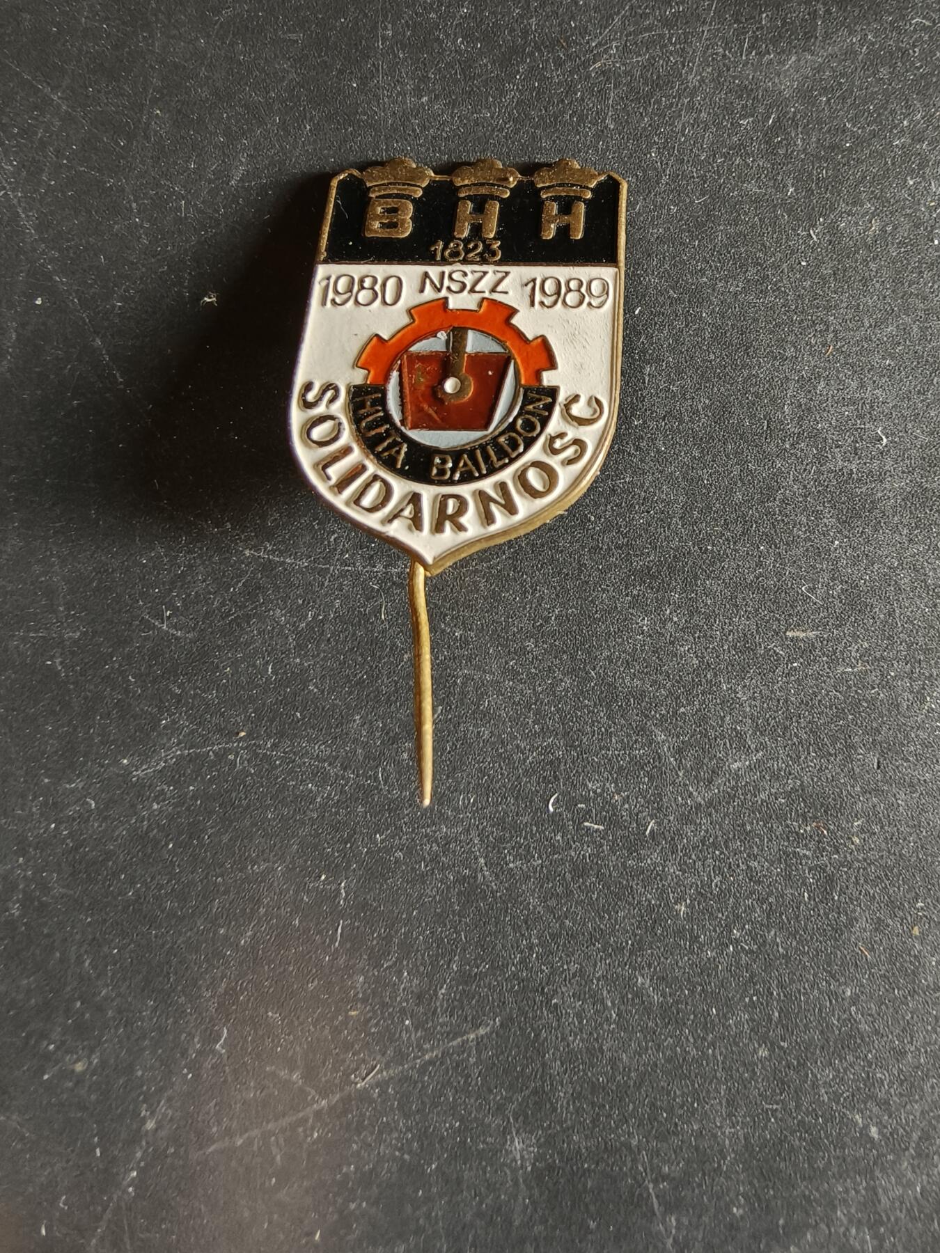 老王徽章第163期 13-15日三场连拍 16日统一发货  13、14日结束后可寄存