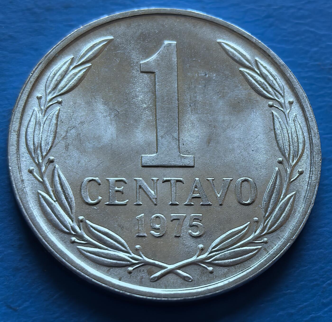 外国优质老铜币银币，周六九点倒数截拍，满百包邮，可寄存半年，喜欢朋友微信扫描二维码可直接参拍