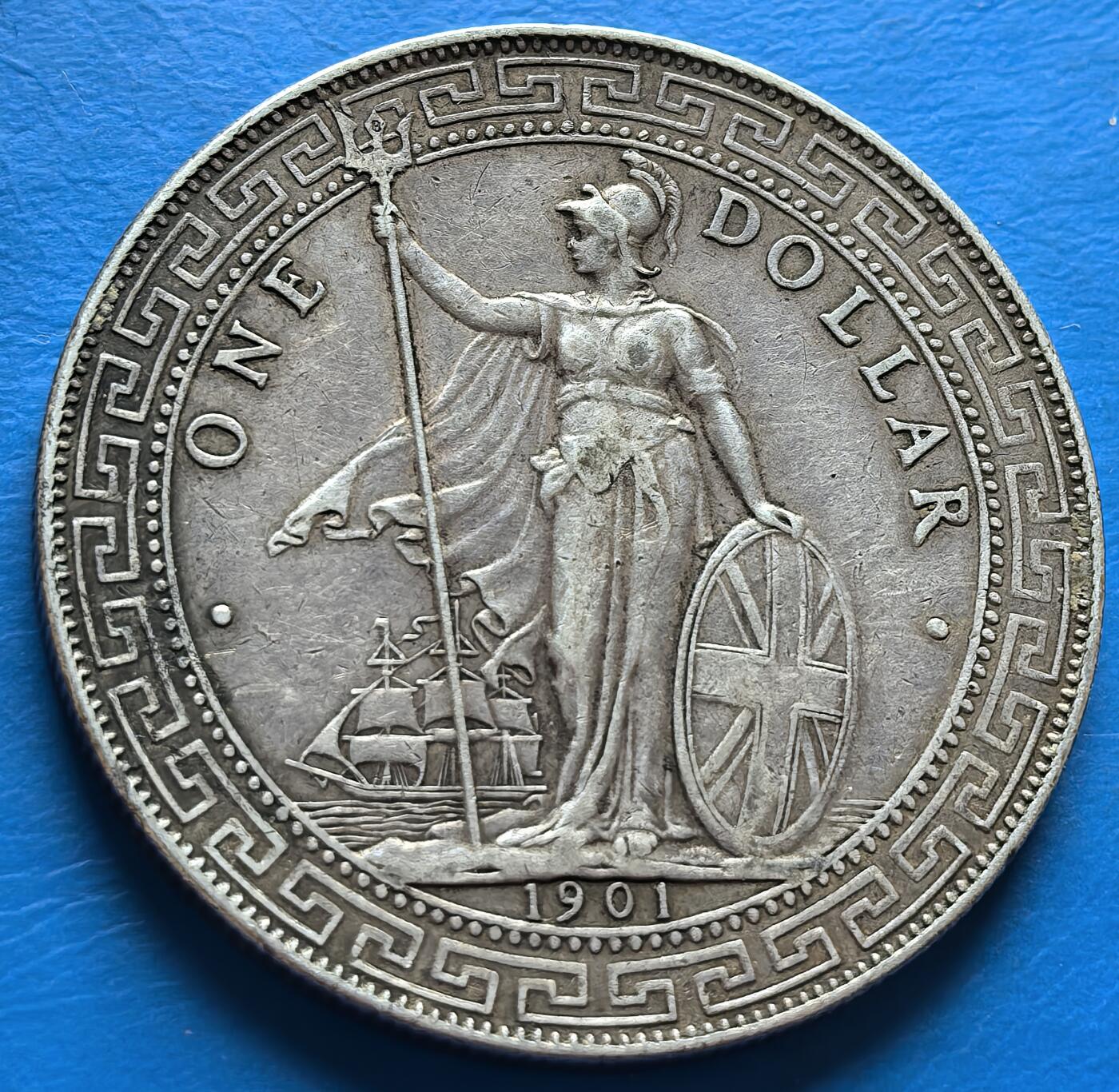 外国优质老铜币银币，周六九点倒数截拍，满百包邮，可寄存半年，喜欢朋友微信扫描二维码可直接参拍