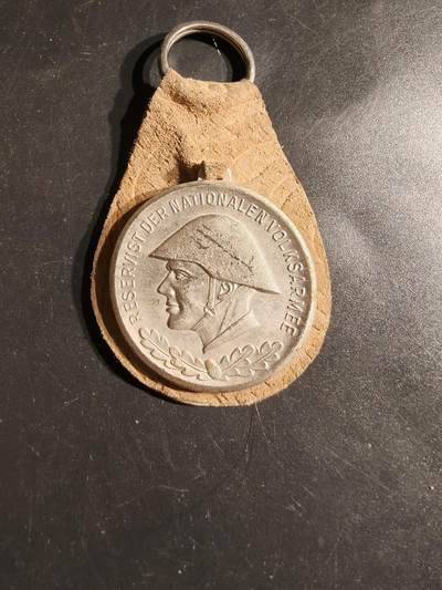 老王徽章第163期 13-15日三场连拍 16日统一发货  13、14日结束后可寄存 -  东德人民军预备役证章