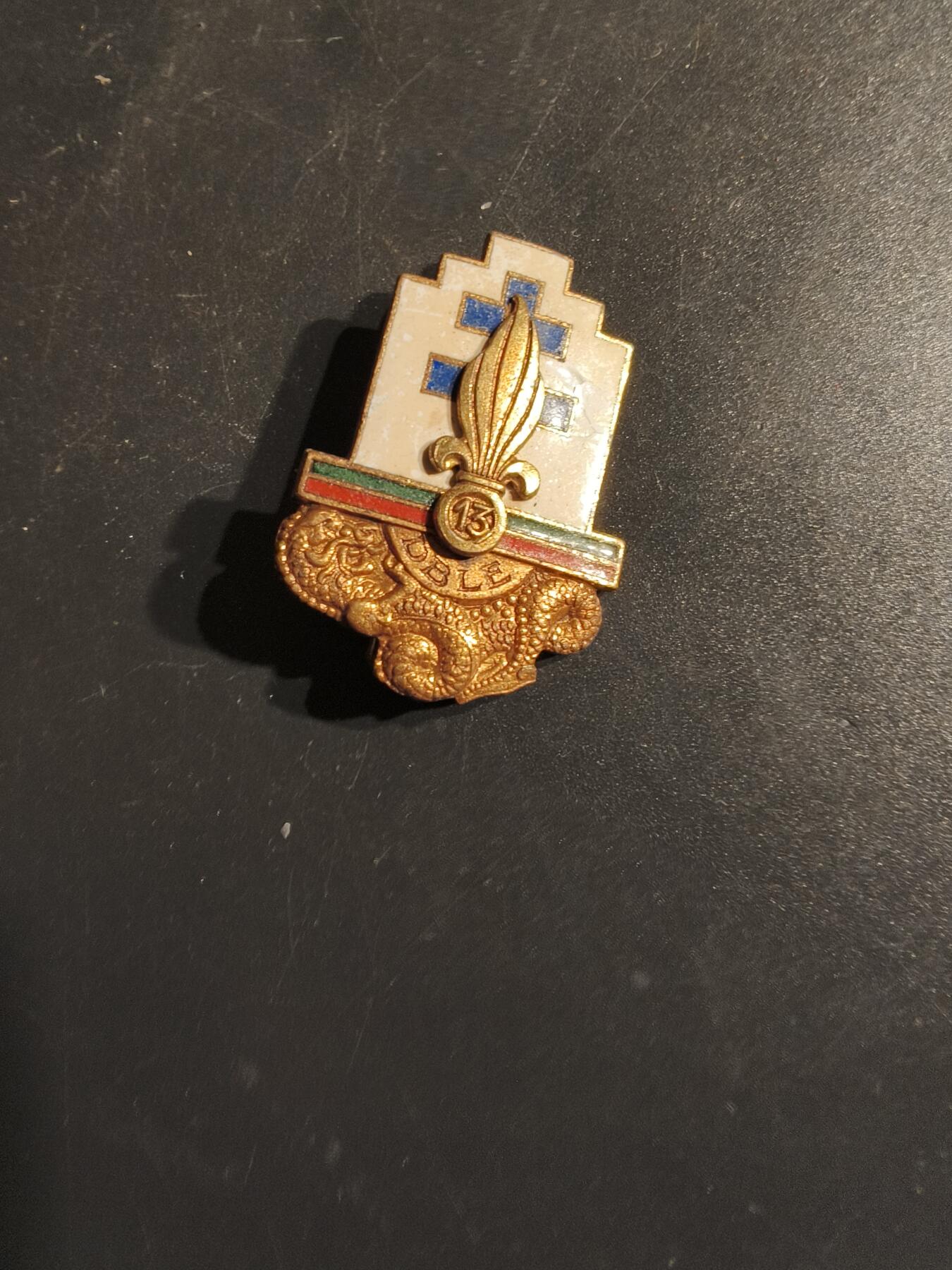 老王徽章第163期 13-15日三场连拍 16日统一发货  13、14日结束后可寄存 法国外籍军团第13半旅证章 