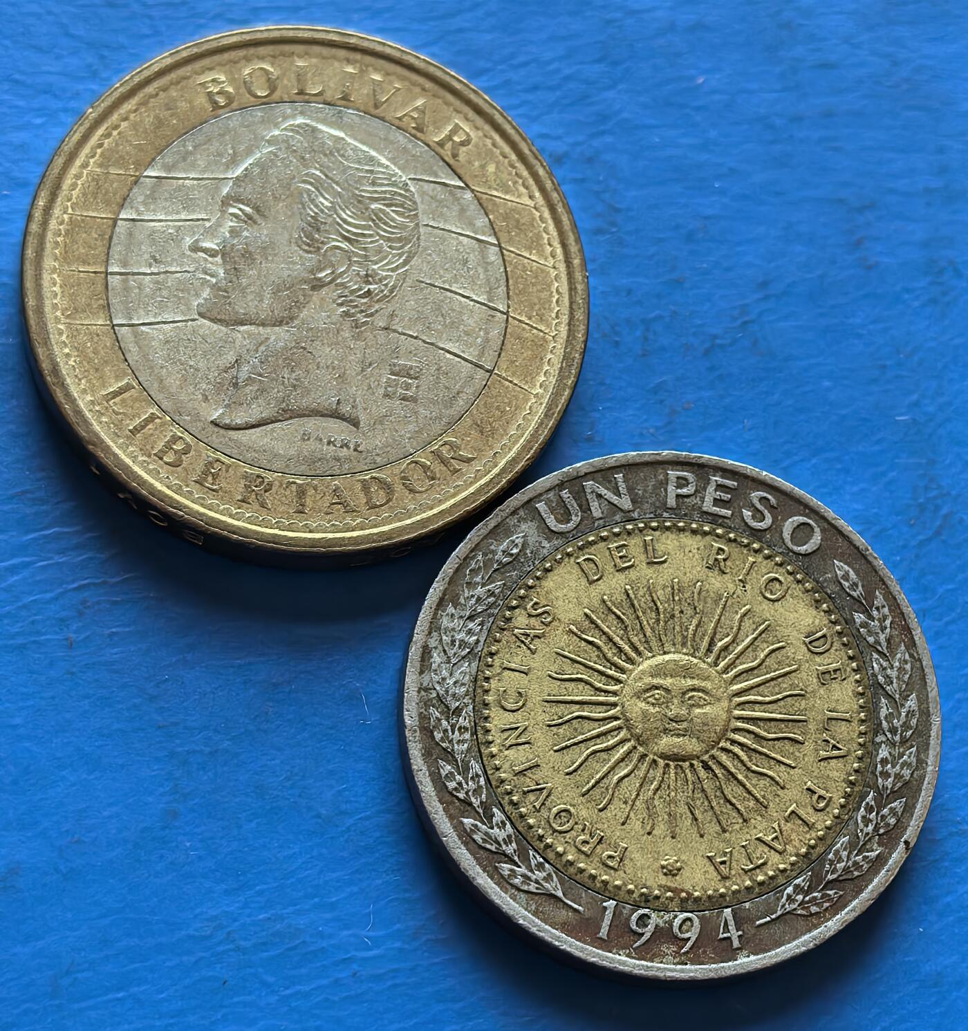 外国优质老铜币银币，周六九点倒数截拍，满百包邮，可寄存半年，喜欢朋友微信扫描二维码可直接参拍