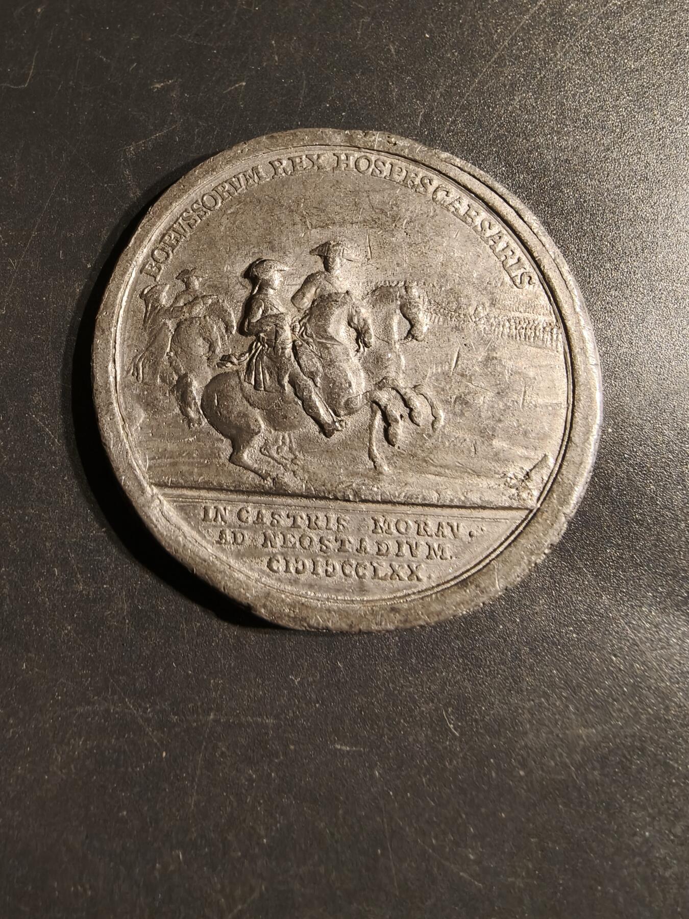 老王徽章第163期 13-15日三场连拍 16日统一发货  13、14日结束后可寄存 神圣罗马帝国皇帝约瑟夫二世1770年会晤普鲁士腓特烈威廉二世国王纪念章     直径50mm.    重量32.8g 