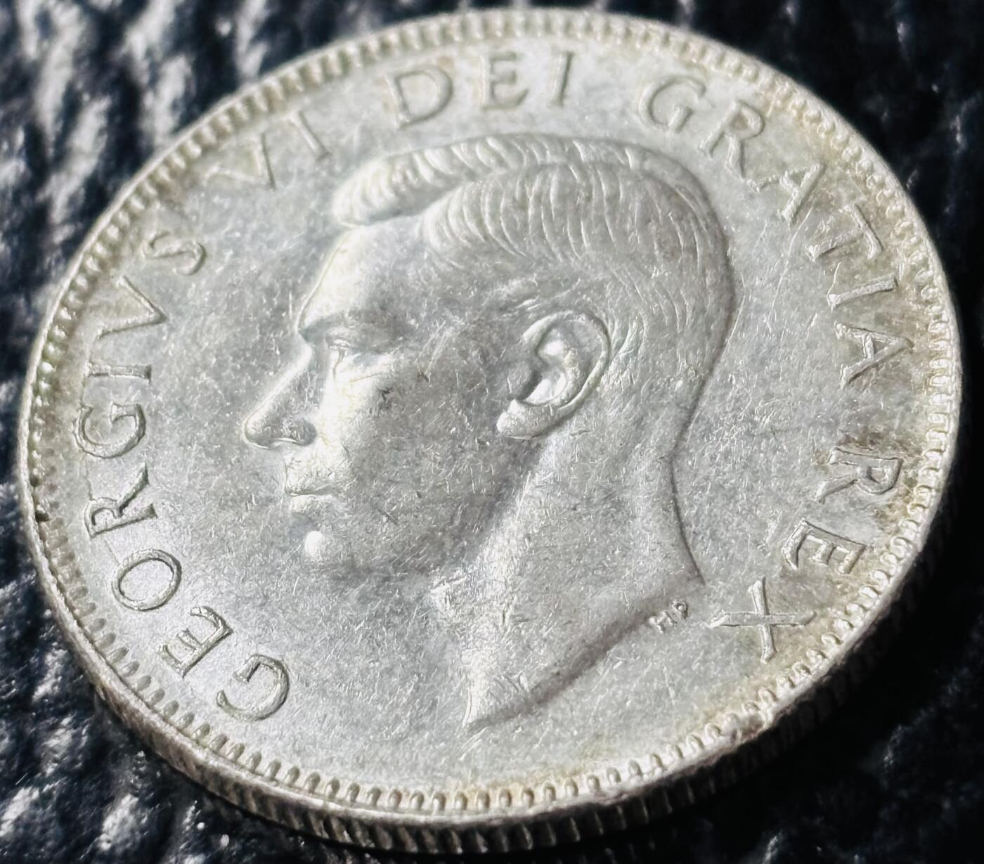 文馨钱币收藏第 281 场，【 长期接收代拍品】银元，银币，套币，纸币专场（本场截拍后休息三天，19 号发货） 原光极美品 1952 年英属加拿大乔治六世 25 分银币，第二版关门年，800 高银