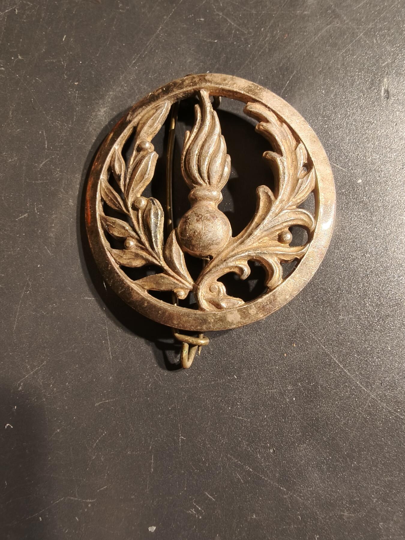 老王徽章第163期 13-15日三场连拍 16日统一发货  13、14日结束后可寄存  法国警察贝雷帽徽