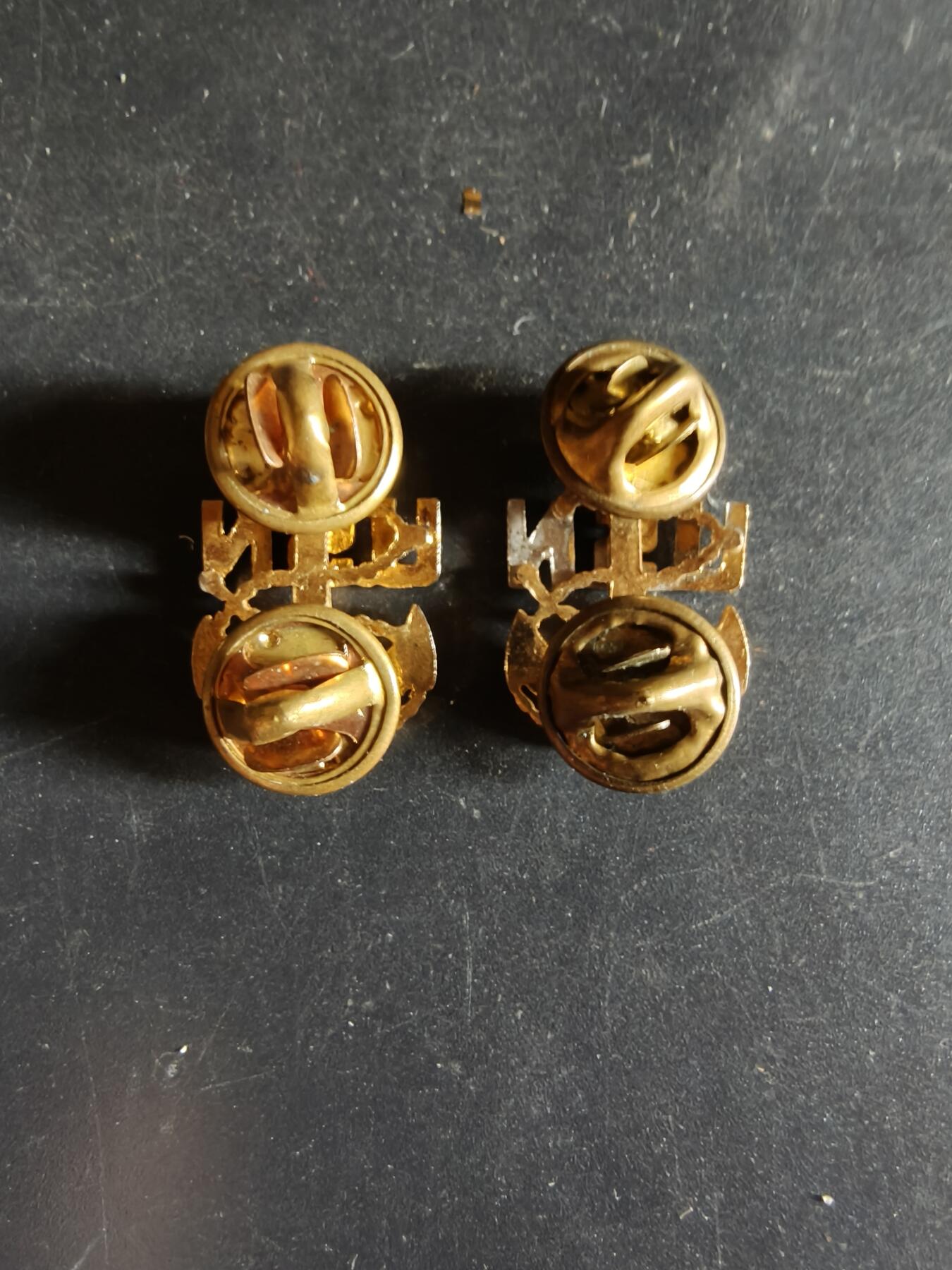 老王徽章第163期 13-15日三场连拍 16日统一发货  13、14日结束后可寄存  美国海军士官领章一组    