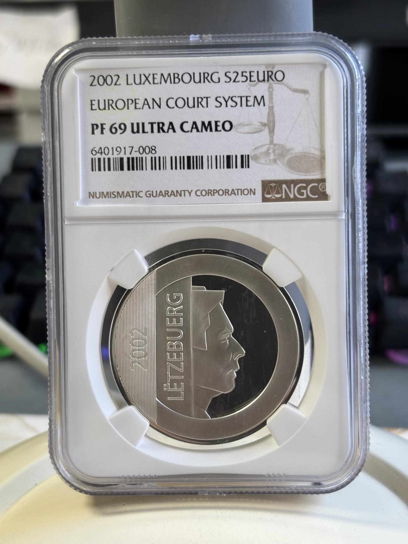 第181期拍卖 卢森堡2002年欧洲法院系统50周年正义天平25欧元精制银币NGC-PF69,22.85克，925银