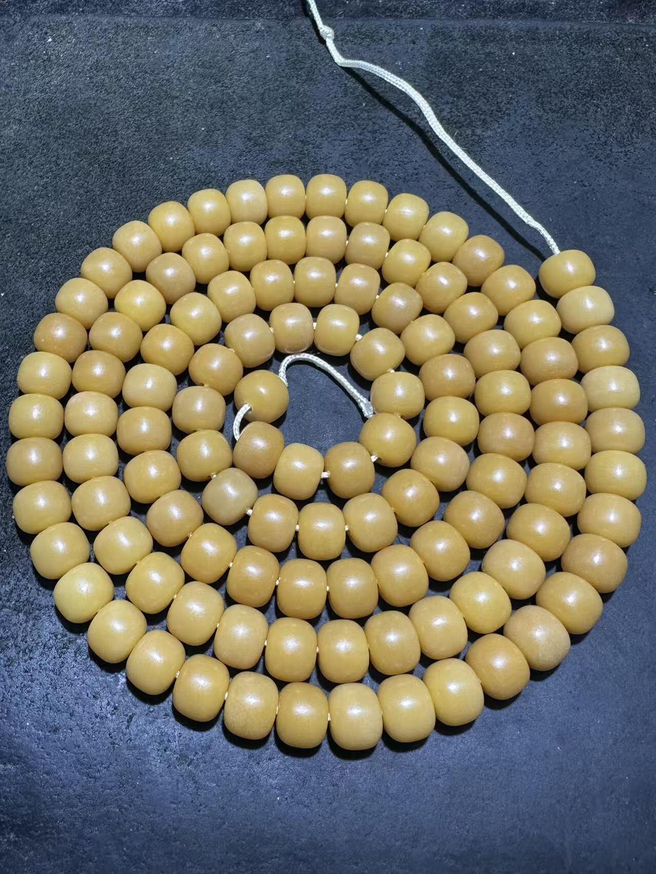 精美风化菩提根108桶珠手串一条！