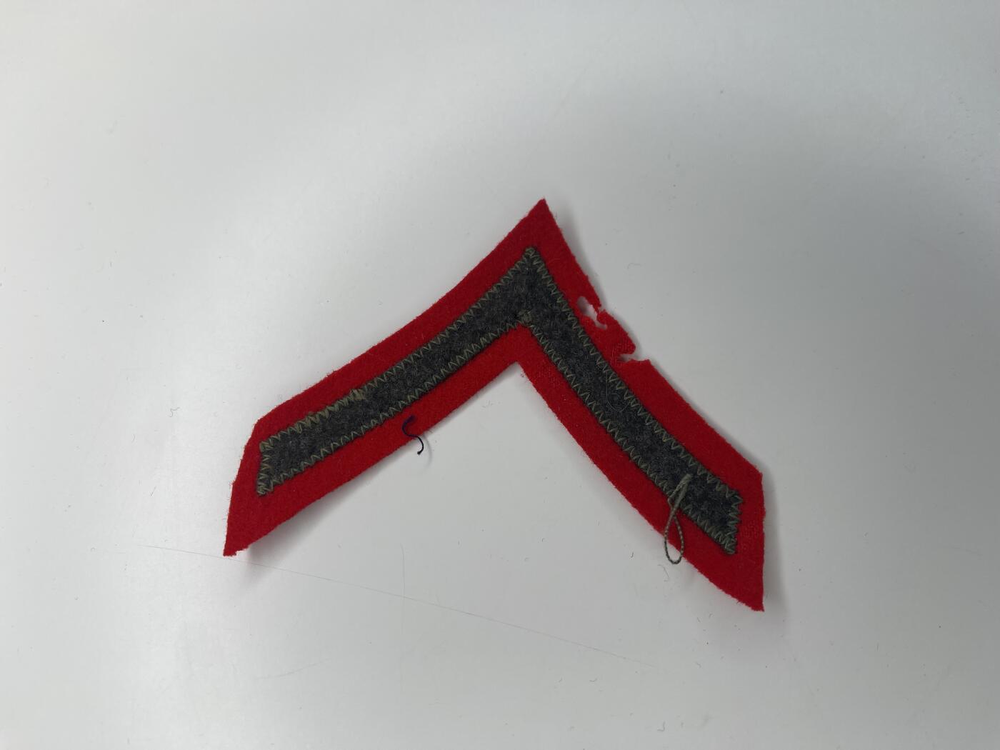 新时代收藏徽章红藏拍卖(第二十八场)  徽章纸品证书杂项 二战美军太平洋战争海军陆战队军衔臂章