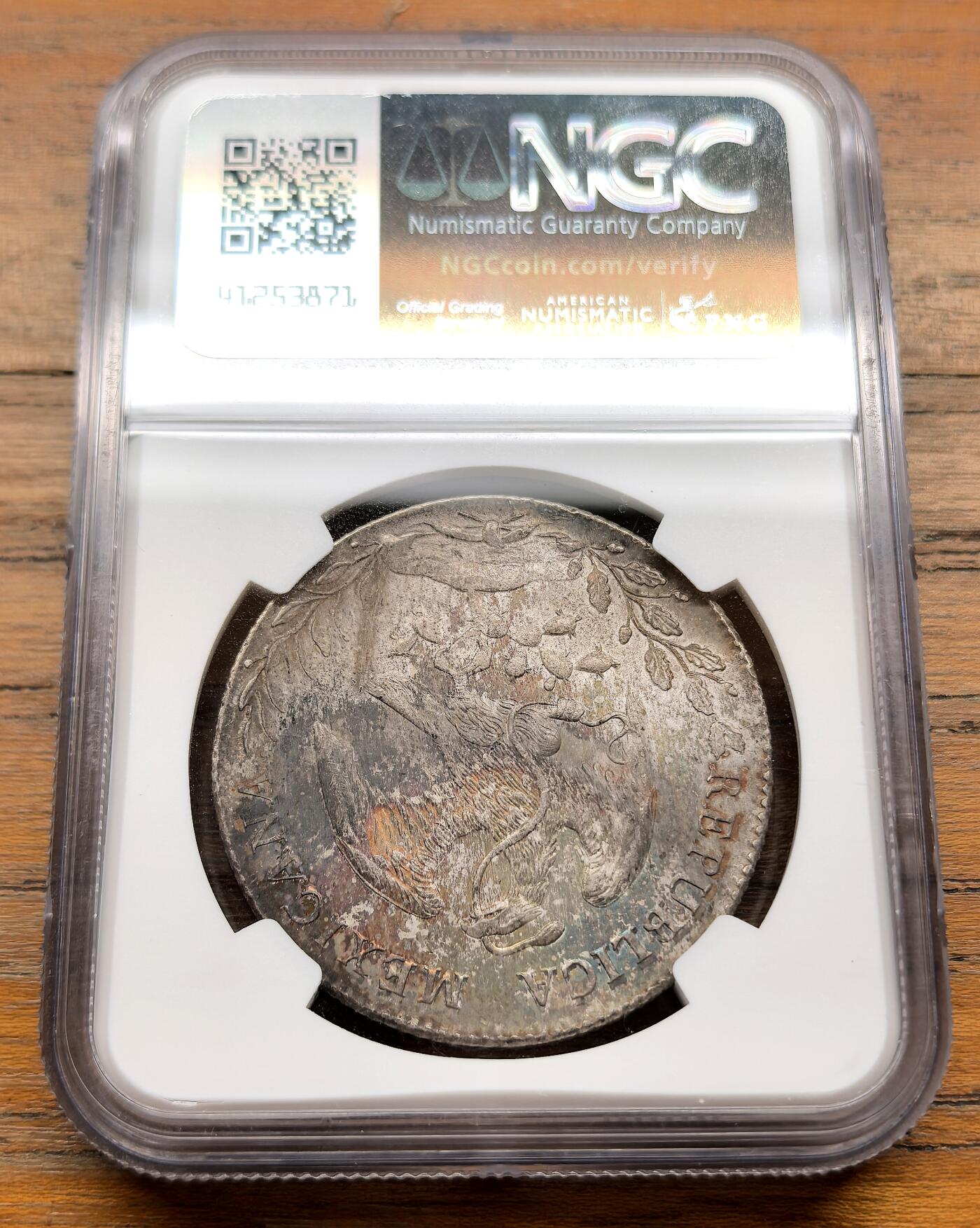 泉海漫舟·凡希社世界钱币微拍第三百十四期 1896GORS墨西哥花边鹰洋NGC-MS61，养眼的五彩粉光，实物状态不止61。