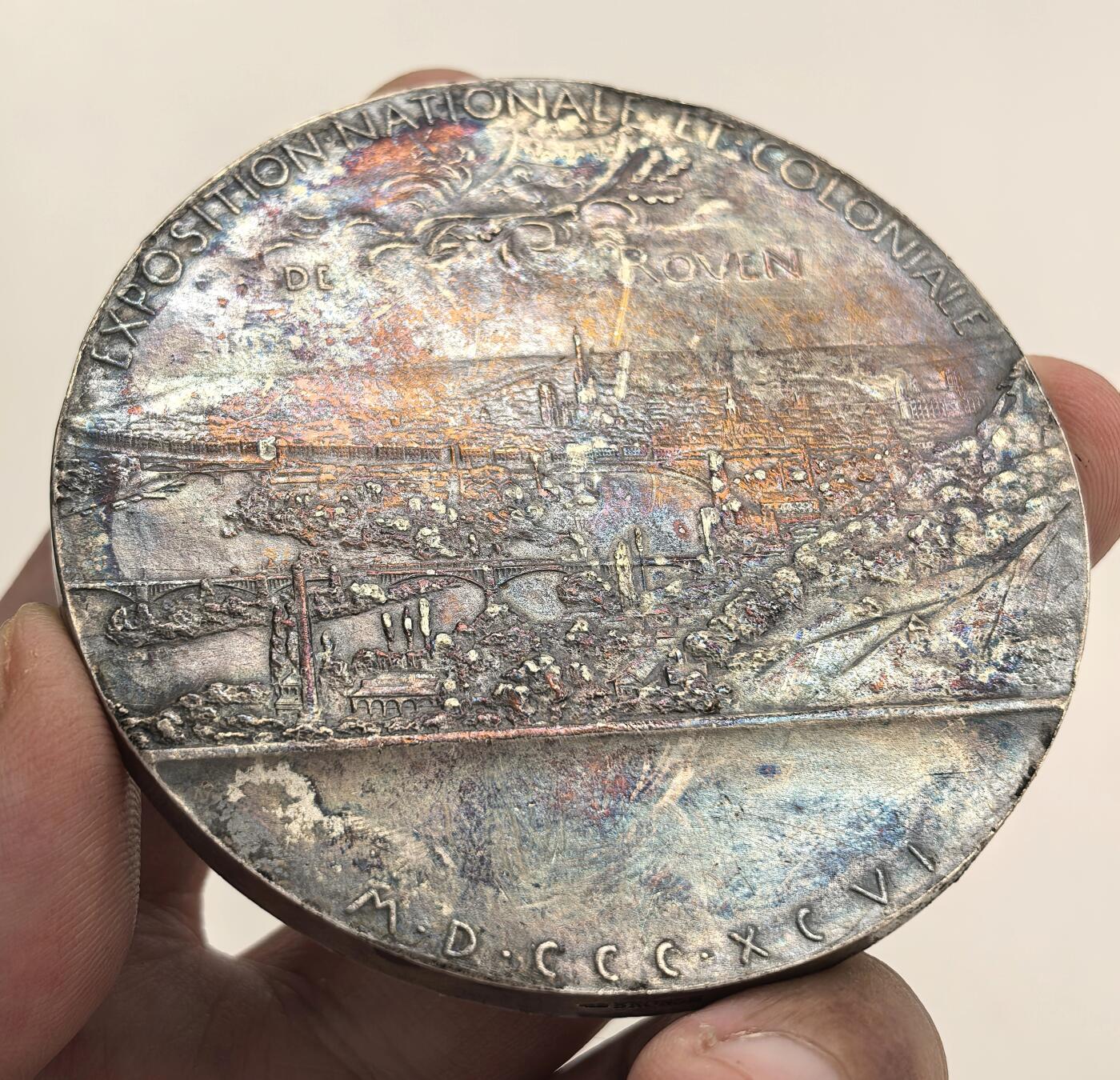 博洋堂世界钱币拍卖第146期（全场包邮） 法国68mm世博会1912年铜镀银巨大章，女神和城市风景并存的超大艺术大件！