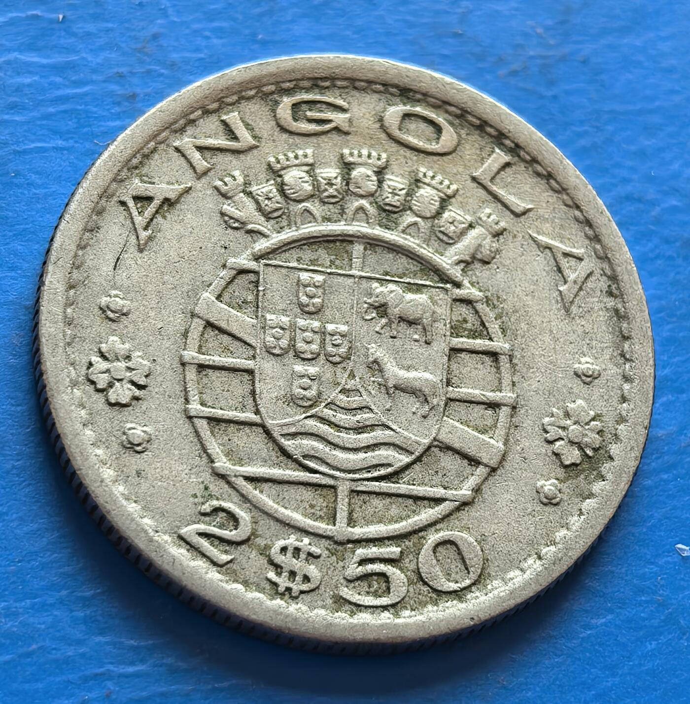 外国优质老铜币银币，周六九点倒数截拍，满百包邮，可寄存半年，喜欢朋友微信扫描二维码可直接参拍