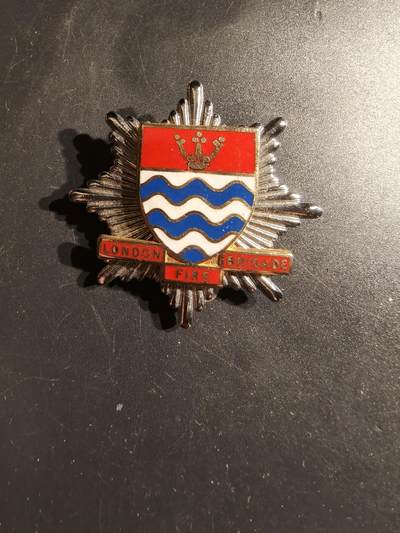 老王徽章第163期 13-15日三场连拍 16日统一发货  13、14日结束后可寄存 -  英国伦敦消防旅帽徽