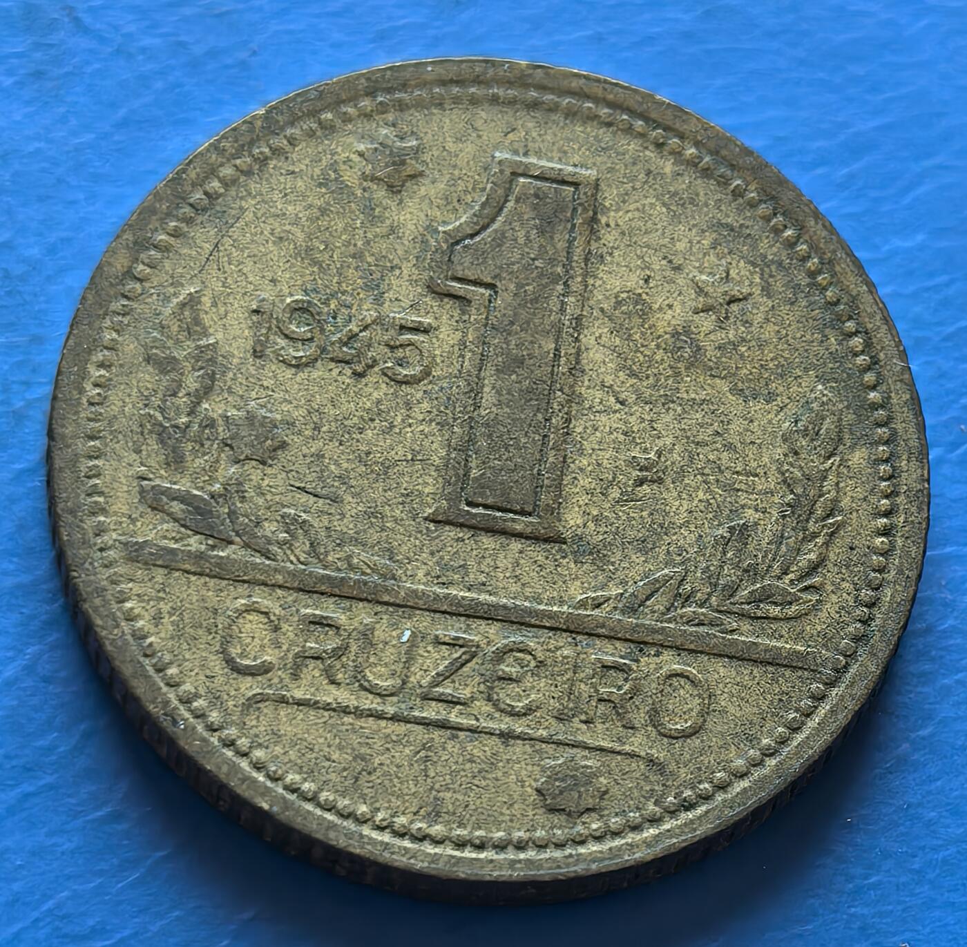 外国优质老铜币银币，周六九点倒数截拍，满百包邮，可寄存半年，喜欢朋友微信扫描二维码可直接参拍