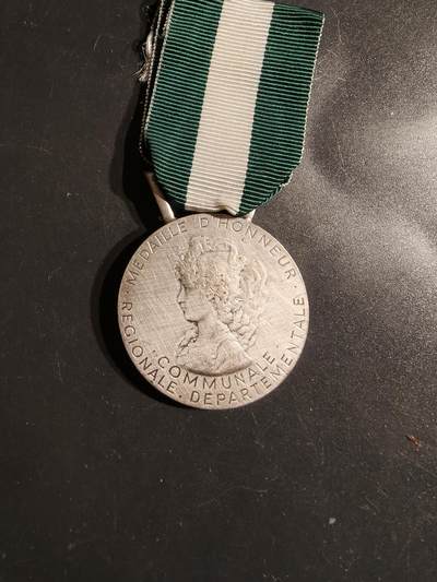 老王徽章第163期 13-15日三场连拍 16日统一发货  13、14日结束后可寄存 - 法国银级地方嘉奖奖章   