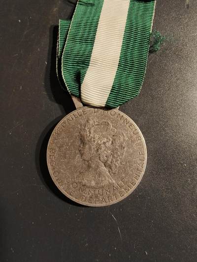 老王徽章第163期 13-15日三场连拍 16日统一发货  13、14日结束后可寄存 -  法国银级地方嘉奖奖章   