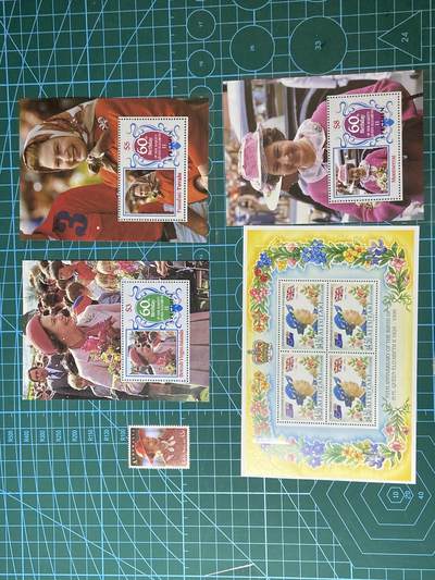 2025年第一百二十九场(总第一百五十五场）外国邮票、散币场(免佣金) - 伊丽莎白二世小型张4枚