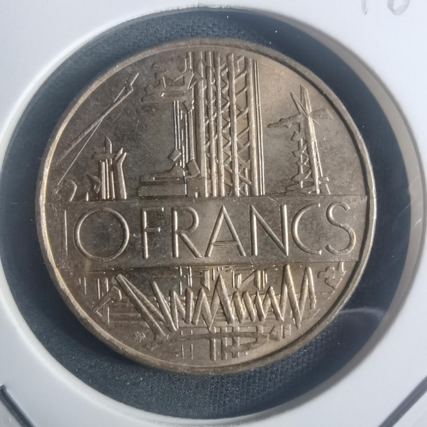 沼泽如烟--第900场