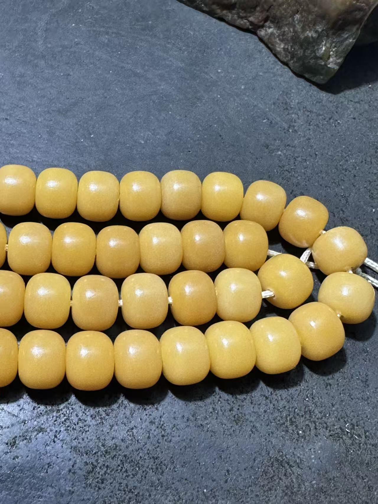 精美风化菩提根108桶珠手串一条！