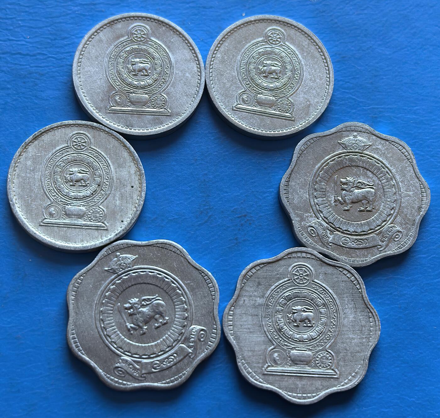 外国优质老铜币银币，周六九点倒数截拍，满百包邮，可寄存半年，喜欢朋友微信扫描二维码可直接参拍