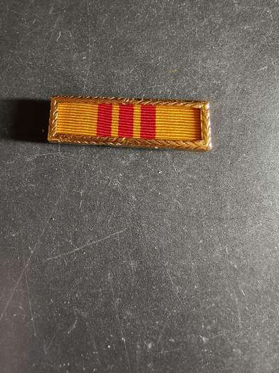 老王徽章第163期 13-15日三场连拍 16日统一发货  13、14日结束后可寄存 -  南越总统集体嘉奖勋略