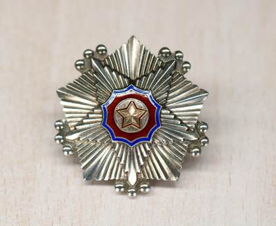 大猫徽章拍卖 第282期 - 朝鲜🇰🇵三级国旗勋章 大轮