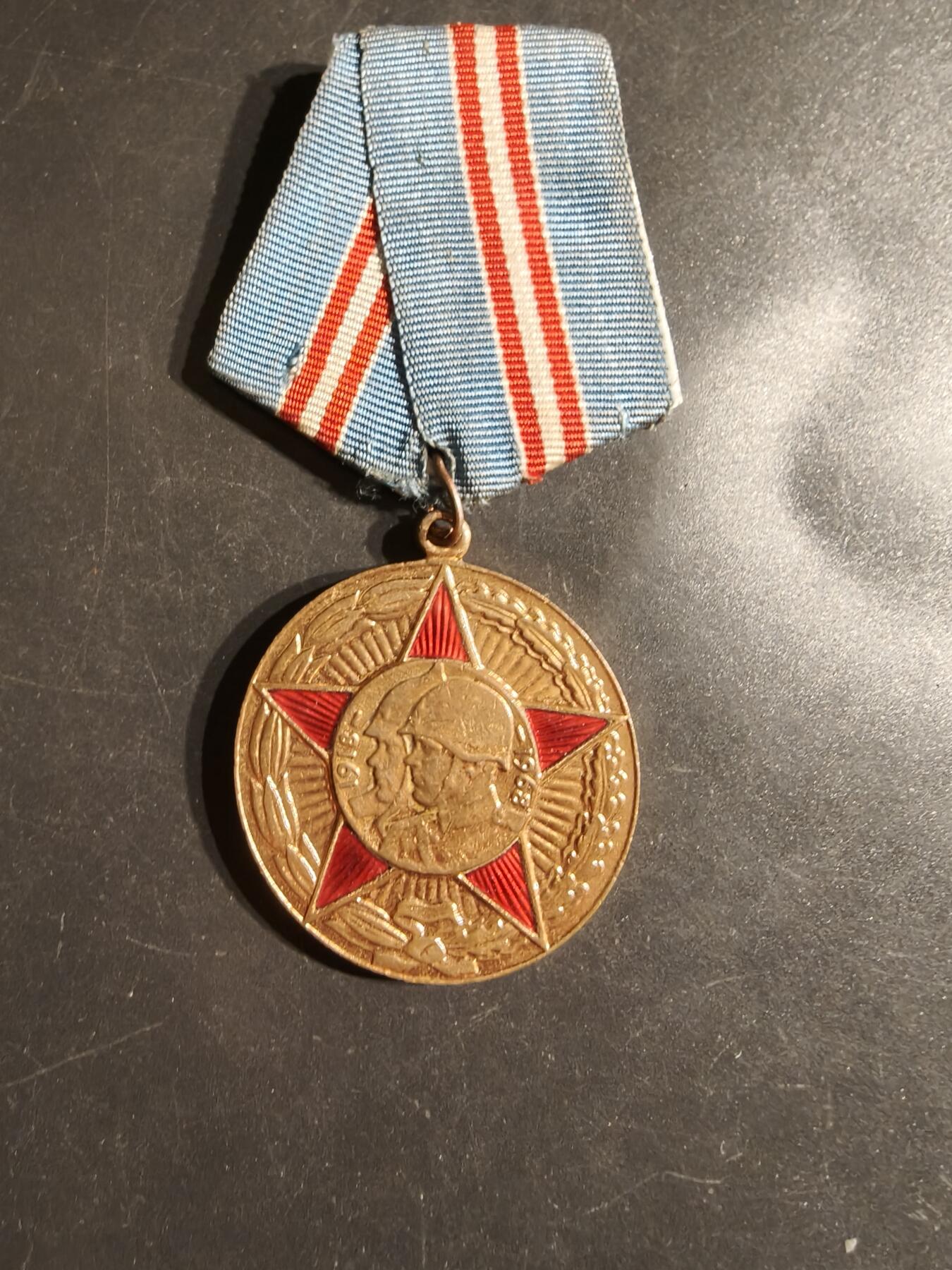 老王徽章第163期 13-15日三场连拍 16日统一发货  13、14日结束后可寄存