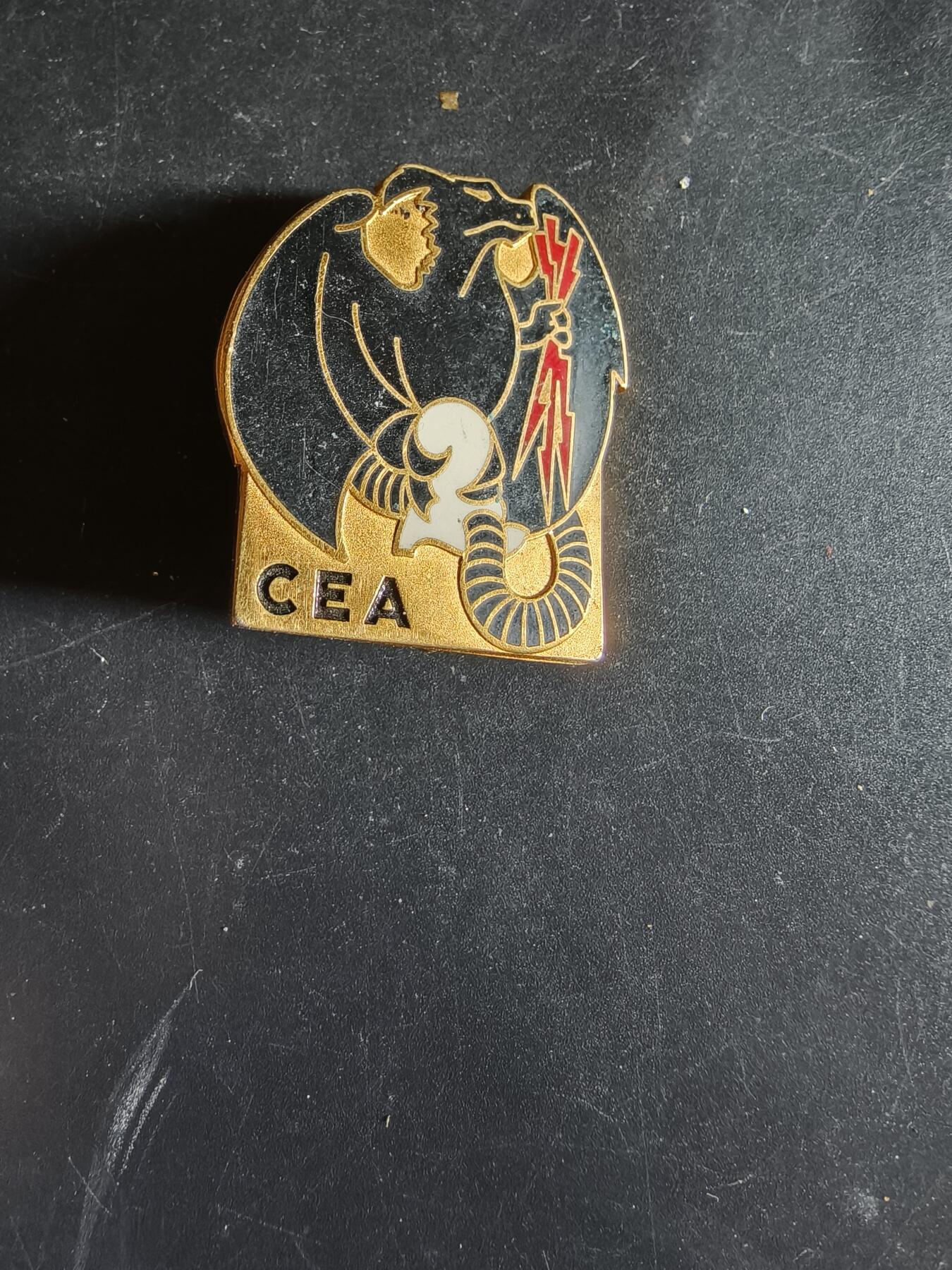 老王徽章第163期 13-15日三场连拍 16日统一发货  13、14日结束后可寄存